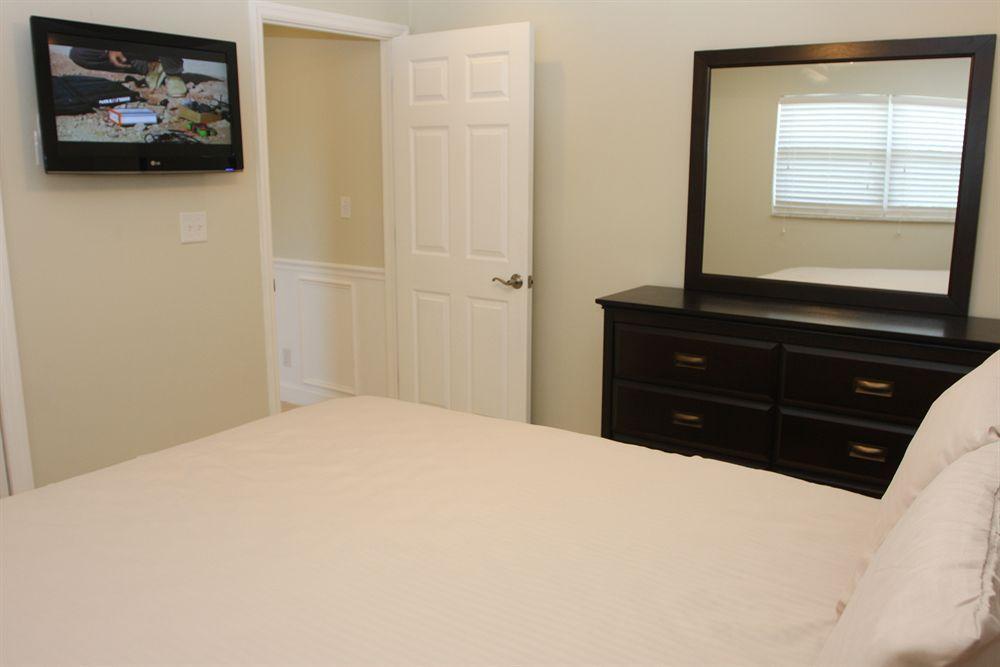 Villa Dolphin Cove (adults Only)