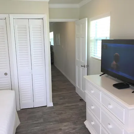 Dolphin Cove (Adults Only) Villa Freeport Room photo